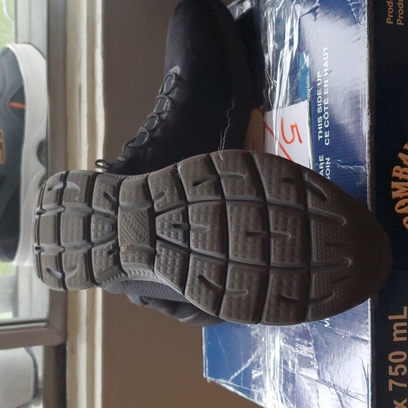 Slip on sneakers - Picture 2 of 3